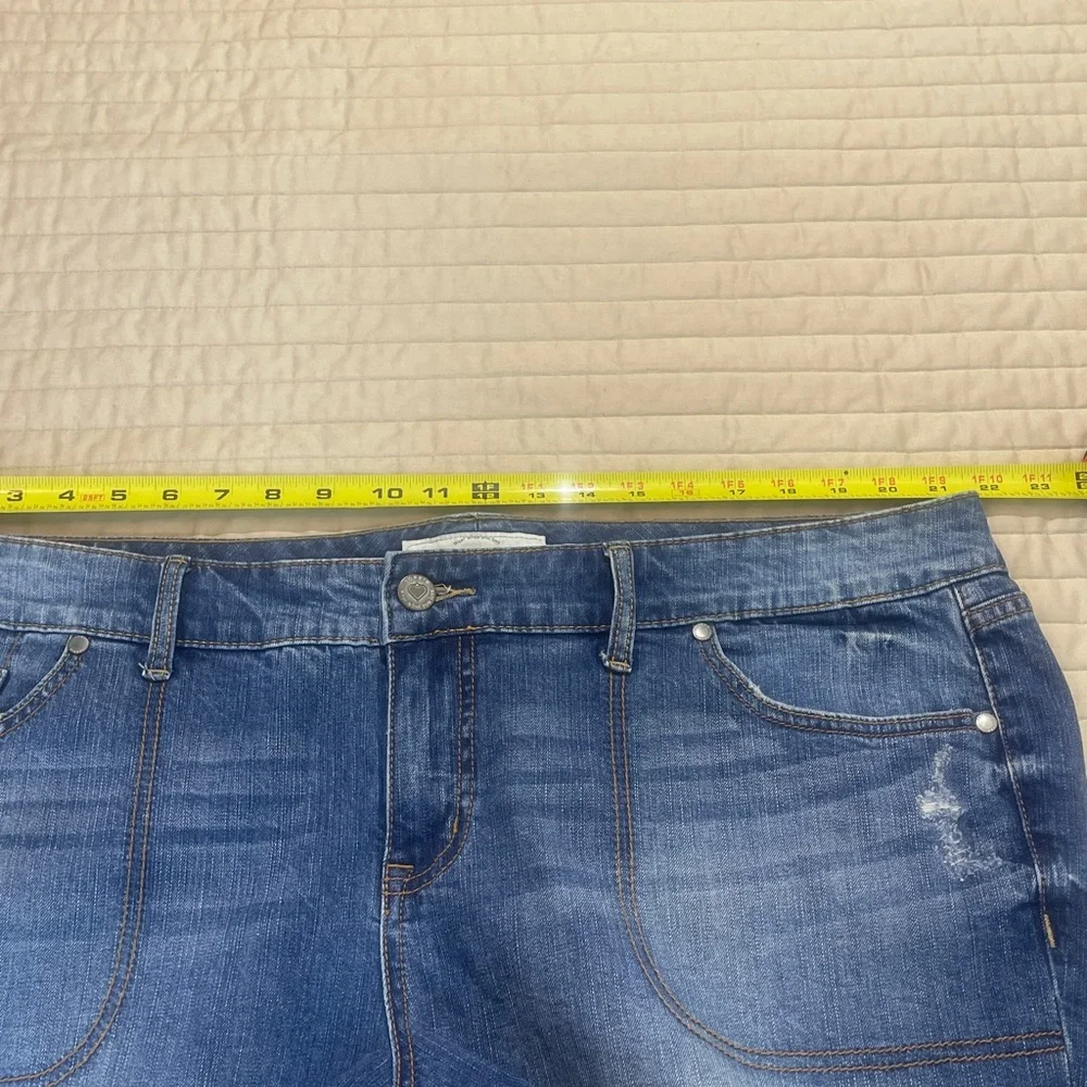 TORRID WOMENS SIZE 20 Light Blue Jean Shorts